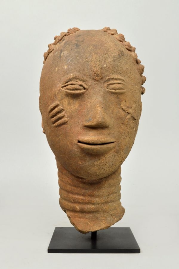 akan head